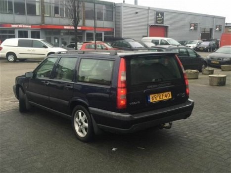 Volvo V70 - XC 2.5 T AWD Luxury LPG G-3 AUTOMAAT - 1