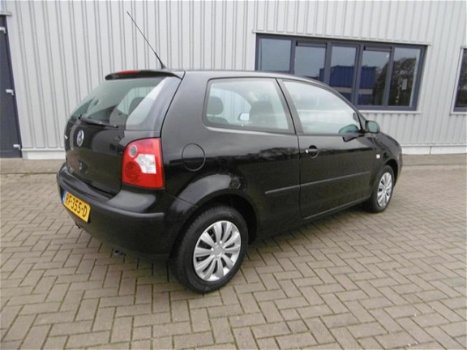 Volkswagen Polo - 1.2 Airco Stuurbekrachtiging Zwart - 1