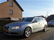 Volvo V70 - 2.0 D3 AUT. NAVIGATIE/LEER/PDC/ELEKTRISCHE-ACHTERKLEP/GOED-ONDERHOUDEN - 1 - Thumbnail