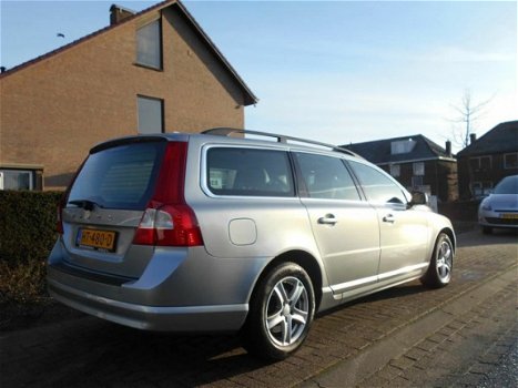 Volvo V70 - 2.0 D3 AUT. NAVIGATIE/LEER/PDC/ELEKTRISCHE-ACHTERKLEP/GOED-ONDERHOUDEN - 1