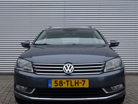 Volkswagen Passat Variant - 1.6 TDI COMFORTLINE / NAVI / P.DAK / PDC V+A / 18 - 1