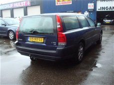 Volvo V70 - 2.4 D5 Comfort Line AIRCO+ NAVI + TREKHAAK