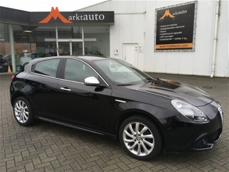 Alfa Romeo Giulietta - 1.4 T Distinctive Sport Leder Cruise Pdc Bluetooth - 1