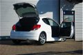 Peugeot 207 - 1.6 THP Féline UNIEK Nwe APK/NAVI/Panorama/Stoelverw./PDC/Etc - 1 - Thumbnail