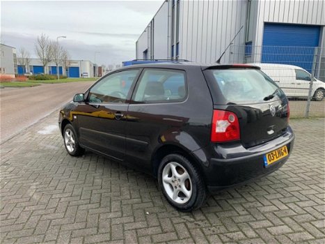 Volkswagen Polo - 1.2-12V Comfortline NIEUWE APK KEURING Mogelijk - 1