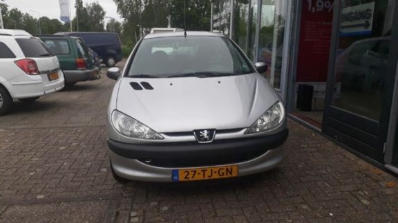 Peugeot 206 - 1.4 Forever - 1