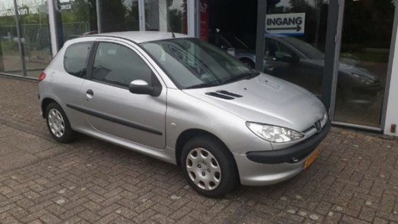 Peugeot 206 - 1.4 Forever - 1