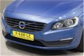 Volvo V60 - Euro6 D4 Navigatie Parkeercamera Stoelverwarming 181pk - 1 - Thumbnail