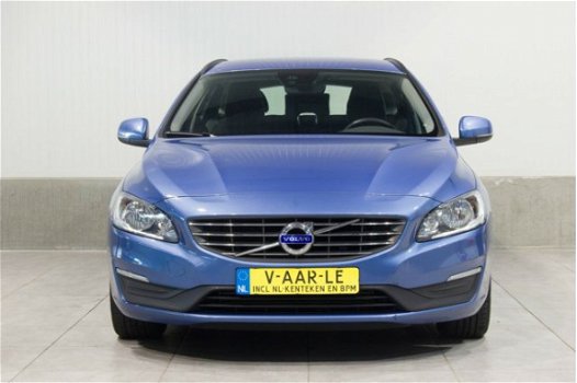 Volvo V60 - Euro6 D4 Navigatie Parkeercamera Stoelverwarming 181pk - 1