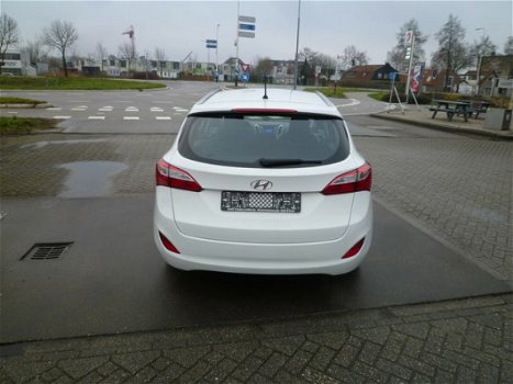 Hyundai i30 Wagon - 1.6 GDI i-Drive 1e eigenaar Rijklaarprijs - 1