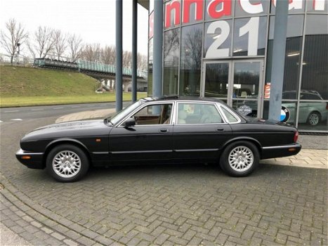 Jaguar XJ - 3.2 V8 Executive - Youngtimer - Bj 2000 - Inr Mog - 1