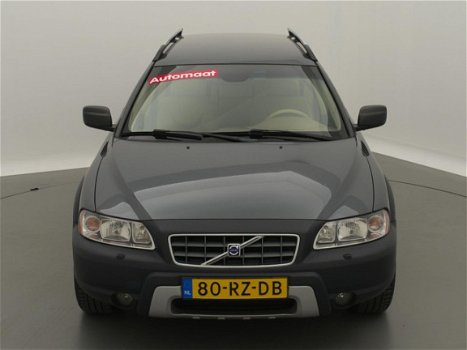 Volvo XC70 - 2.4D Summum automaat / leder / trekhaak / 4 WD / mooie auto - 1