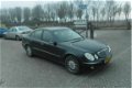 Mercedes-Benz E-klasse - 320 CDI Avantgarde AIRCO, NAVI, 4XELECRAMEN, AUTOMAAT - 1 - Thumbnail