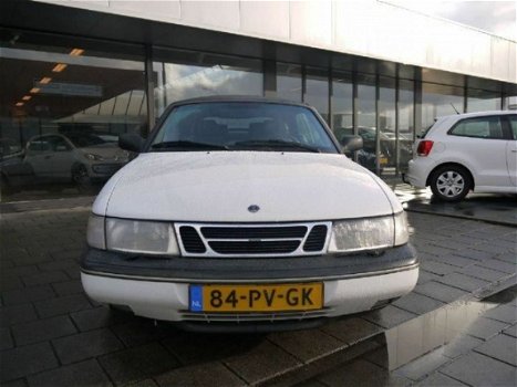 Saab 900 - 2.3 SE Automaat / Leder / Airco - 1