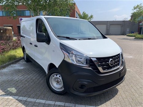 Nissan nv300 - 1.6 dCi 120 L2H1 Acenta Trekhaak | Navigatie | Parkeersensoren | Airco | ESP & EHS | - 1