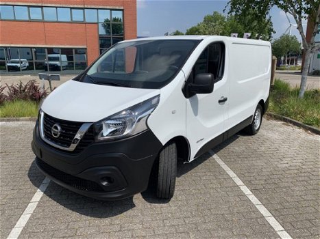 Nissan nv300 - 1.6 dCi 120 L2H1 Acenta Trekhaak | Navigatie | Parkeersensoren | Airco | ESP & EHS | - 1