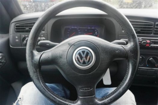 Volkswagen Golf Cabriolet - 1.8 Trendline - 1