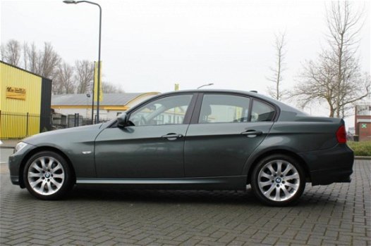 BMW 3-serie - 318i High Executive navigatie/Stoel verwarming - 1