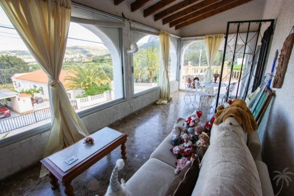 Ruime villa in ORBA VALLEI op landgoed 800 m2 met zwembad - Afbeelding 7