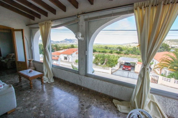 Ruime villa in ORBA VALLEI op landgoed 800 m2 met zwembad - Afbeelding 8