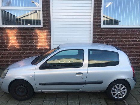 Renault Clio 1.2 16V 2003 Onderdelen en Plaatwerk - 1