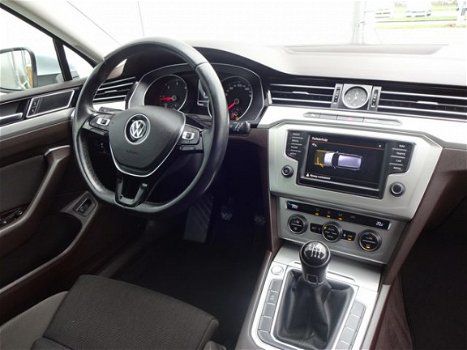 Volkswagen Passat Variant - 2.0 TDI 150pk Xenon/LED Navi Clima V+A Cruise NL-geleverd - 1