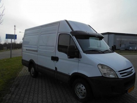 Iveco Daily - 35 S 14V 330 H2 - 1