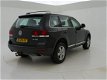 Volkswagen Touareg - 3.0 V6 TDI HIGHLINE AUT. + LEDER / NAVIGATIE - 1 - Thumbnail