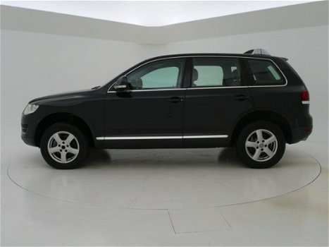 Volkswagen Touareg - 3.0 V6 TDI HIGHLINE AUT. + LEDER / NAVIGATIE - 1