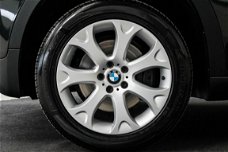 BMW X5 - 3.0d High Executive ✅235pk 2e Eig|NL|DLR|Xenon|Panoramadak|Leder|Camera|PDC|NAVI|DVD|Trekh