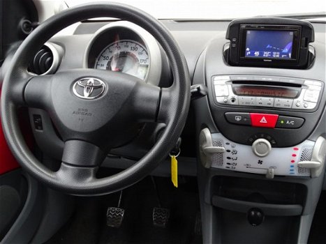 Toyota Aygo - 1.0-12V Comfort Navigator-5 Drs- Navi-Ecc - 1