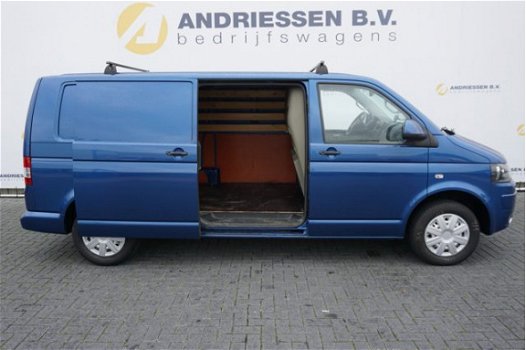 Volkswagen Transporter - T5 van 7.850, -- voor 6.869, -- Netto/Excl. BTW - 1