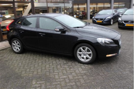 Volvo V40 - 2.0 D4 BUSINESS LINE EXPORTPRIJS - 1