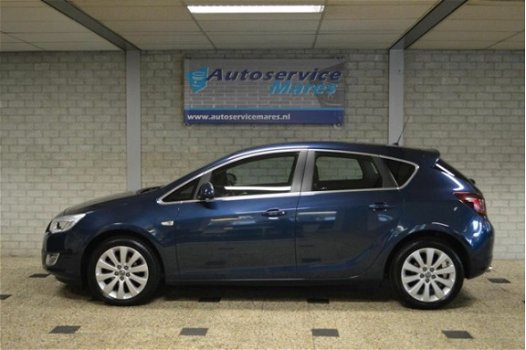 Opel Astra - 1.4 Turbo Cosmo 140PK, ECC, 1/2 leder, cruise, 17