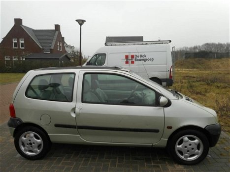 Renault Twingo - 1.2-16V Privilège / NAP / APK tot 21-10-2019 / Leer / Glazen schuifdak - 1