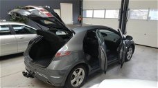 Honda Civic - 1.4 Silverstone - Clima, PDC, Cruise, LM, USB, AUX