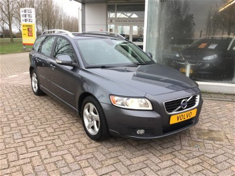 Volvo V50 - 1.6 D2 S/S Business Pro Edition Navigatie, Leer, Pdc - 1