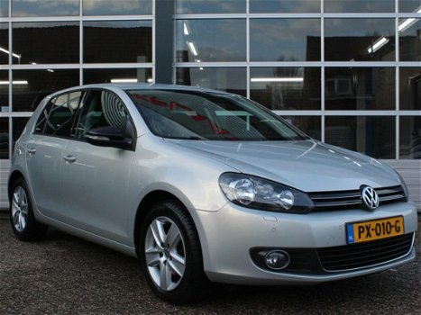 Volkswagen Golf - 1.2 TSI Style (Navigatie, Stoelverwarming, Cruise Ctrl, Radio-Cd, Parkeersensoren, - 1