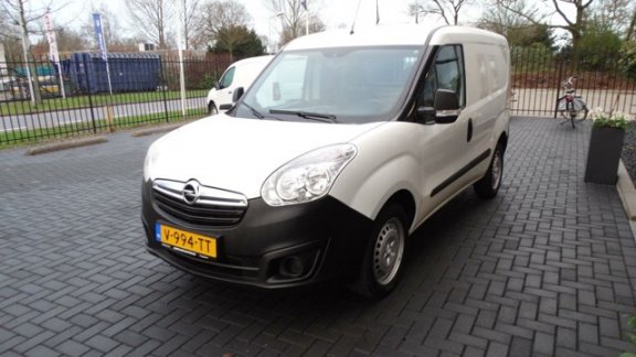 Opel Combo - van 1.4 benzine airco bpm vrij 9500, - inclusief btw - 1