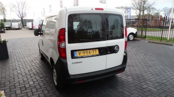 Opel Combo - van 1.4 benzine airco bpm vrij 9500, - inclusief btw - 1