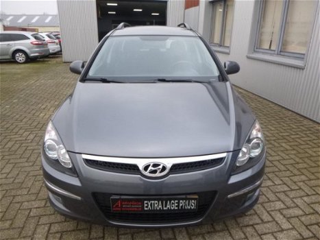 Hyundai i30 CW - I30cw I30 CW 1.4I Stationwagen - 1