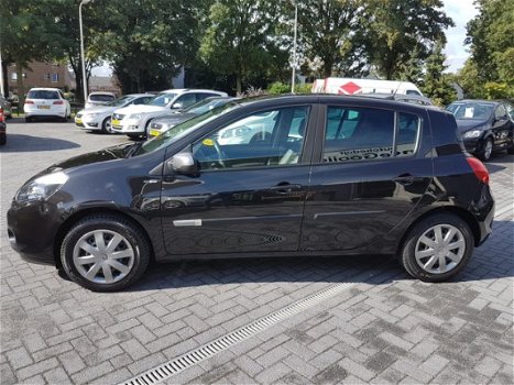 Renault Clio - 1.5 DCi NIGHT & DAY | NAV. | 1e EIG. | TREKHAAK | - 1