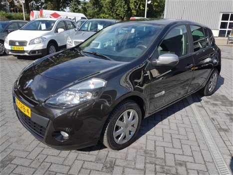 Renault Clio - 1.5 DCi NIGHT & DAY | NAV. | 1e EIG. | TREKHAAK | - 1