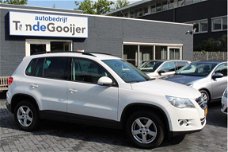 Volkswagen Tiguan - 1.4 TSI 150 PK | NAV. | TREKHAAK | PDC V+A |