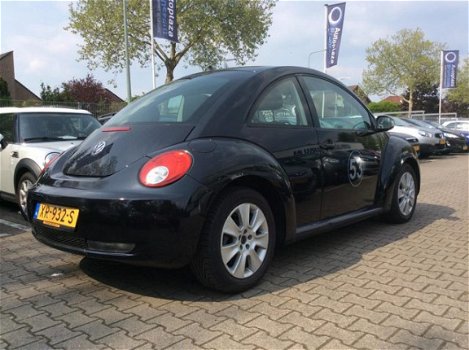 Volkswagen New Beetle - 1.6 Trendline - 1