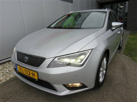 Seat Leon ST - 1.0 EcoTSI Style Connect LED koplampen Achteruitrijcamera DAB+ Navi Clima PDC Bluetoo - 1