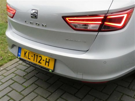 Seat Leon ST - 1.0 EcoTSI Style Connect LED koplampen Achteruitrijcamera DAB+ Navi Clima PDC Bluetoo - 1