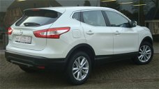 Nissan Qashqai - 1.2 115pk Connect Navigatie, Stoelverwarming, Bril liant White