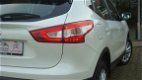 Nissan Qashqai - 1.2 115pk Connect Navigatie, Stoelverwarming, Bril liant White - 1 - Thumbnail