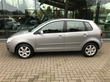 Volkswagen Polo - 1.4-16V Comfortline - 1